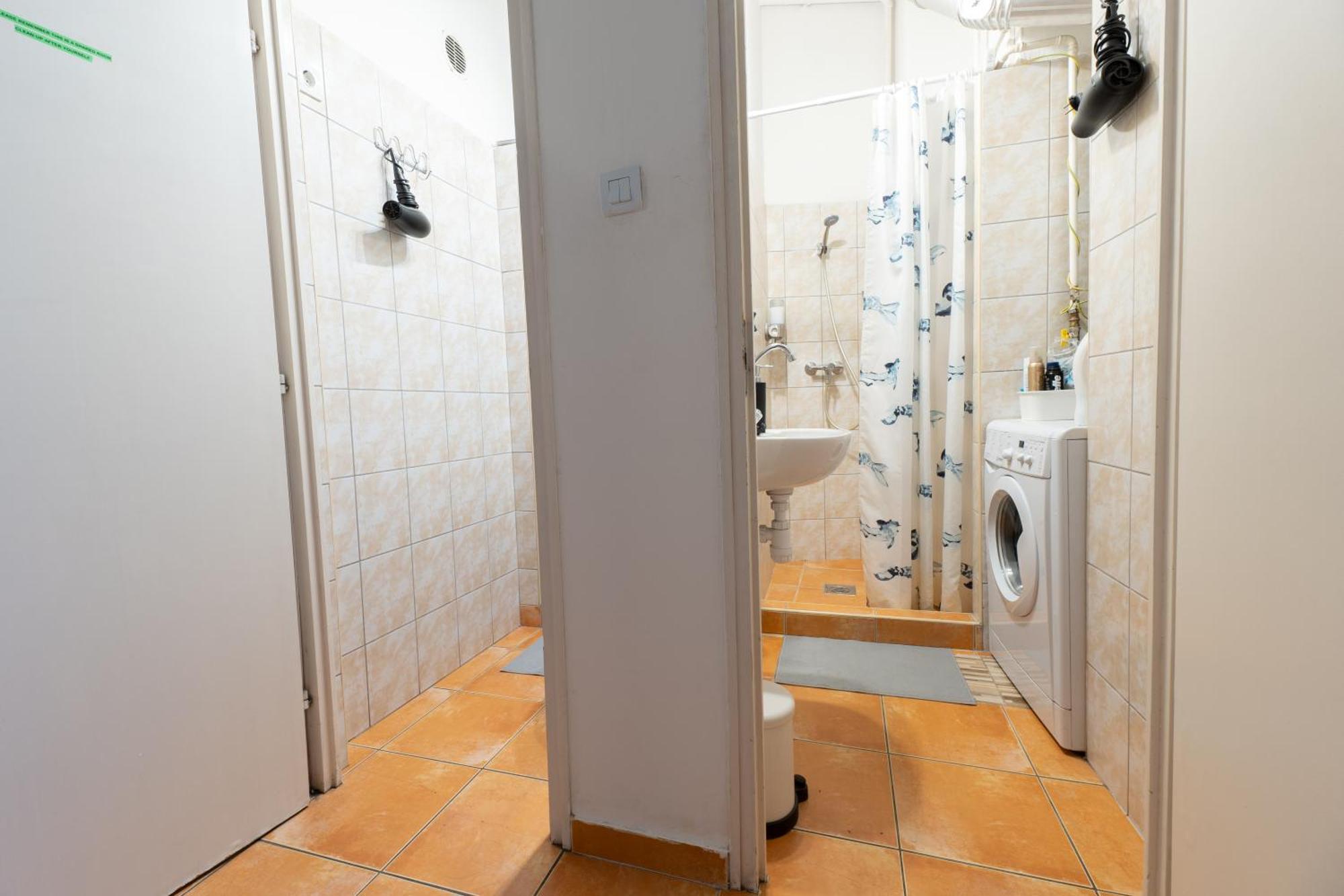 Gellerico Rooms At Rakoczi Square Budapest Bagian luar foto
