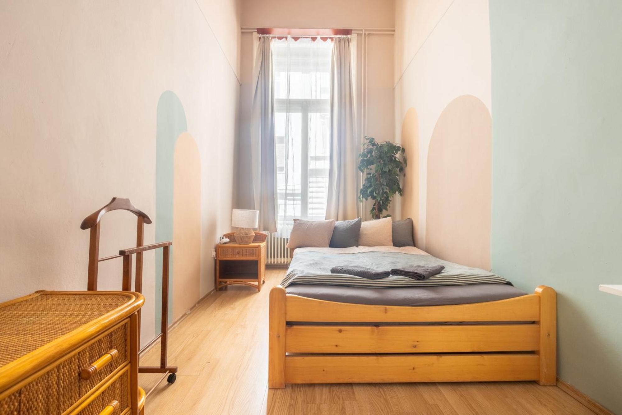 Gellerico Rooms At Rakoczi Square Budapest Bagian luar foto