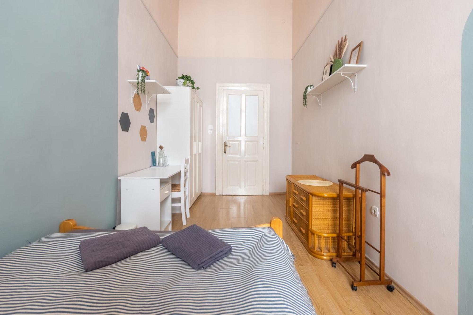 Gellerico Rooms At Rakoczi Square Budapest Bagian luar foto
